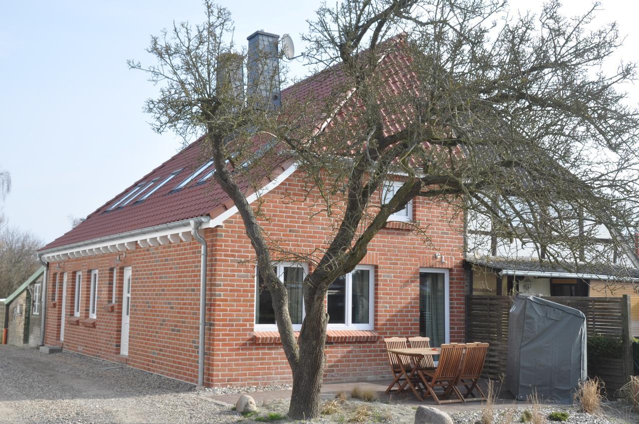 Hotel & Ferienunterkuenfte Hus Seeblick Fehmarn Exterior photo